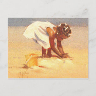 Een klein meisje dat zand speelt briefkaart