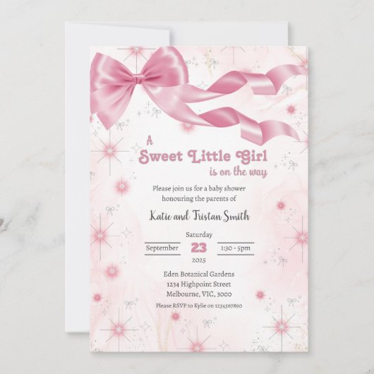 Een klein meisje is op weg naar het Baby shower Kaart (Voorkant)