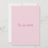 Een klein meisje is op weg naar het Baby shower Kaart (Achterkant)