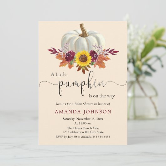 Een Klein Pompoentje Herfst Baby Shower Kaart (Staand voorkant)