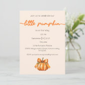 Een klein pompoentje is op komst Uitnodiging, Baby Kaart (Staand voorkant)