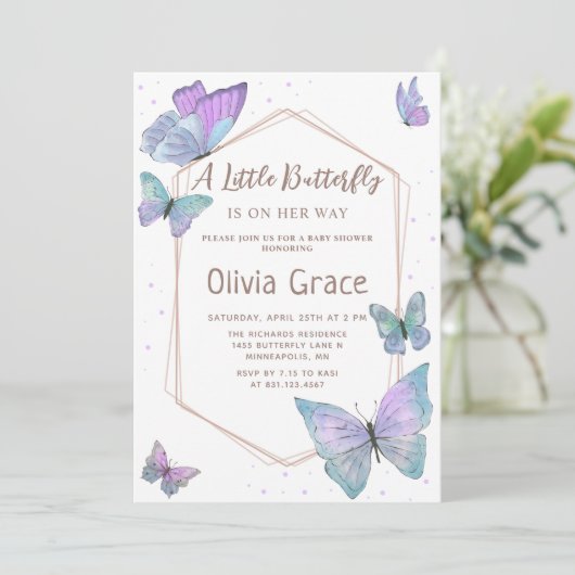 Een klein Vlinder Meisje Baby shower Uitnodiging (Staand voorkant)