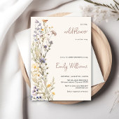 Een klein wildflower meisje baby shower uitnodigin kaart