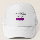 Een kleine Batty Halloween T-shirts en cadeautjes Trucker Pet (Voorkant)