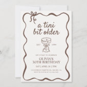 Een kleine beetje oudere bruine espresso martini v kaart (Voorkant)