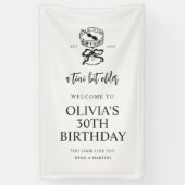 Een kleine beetje oudere Martini verjaardag welkom Spandoek (Verticaal)