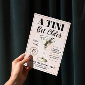 Een kleine beetje oudere moderne Martini cocktail  Kaart