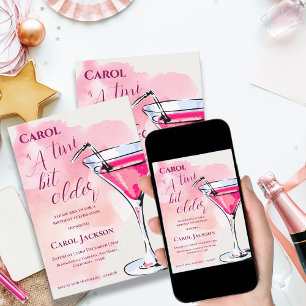Een kleine beetje oudere roze Martini cocktail ver Kaart