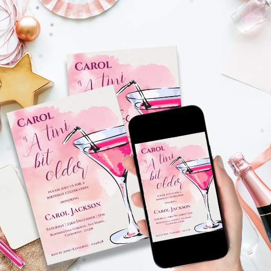 Een kleine beetje oudere roze Martini cocktail ver Kaart