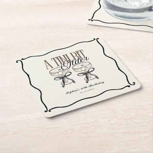 Een kleine beetje oudere verjaardag espresso marti kartonnen onderzetters (Schuin)