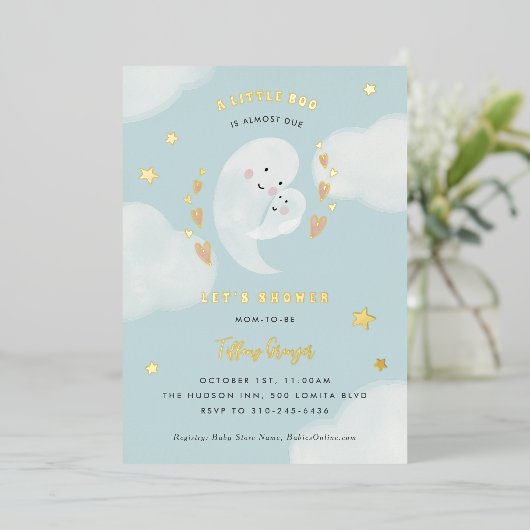 Een kleine boe heeft bijna een Halloween Baby show Folie Uitnodiging (Staand Voorkant)