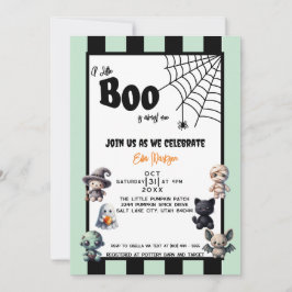 Een kleine boe heeft bijna een Halloween Baby show Kaart