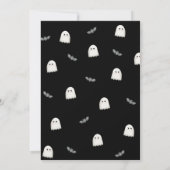 Een kleine boe heeft bijna een Halloween Baby show Kaart (Achterkant)