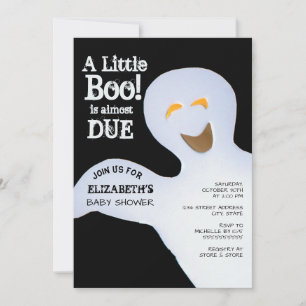 Een kleine boe heeft bijna een Halloween Baby show Kaart