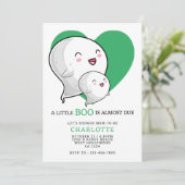 Een kleine boe heeft bijna een Halloween Baby show Kaart (Staand voorkant)