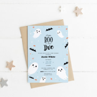 Een kleine boe heeft bijna een Halloween Baby show Kaart