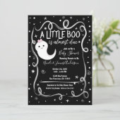 Een kleine boe heeft bijna een Halloween Baby show Kaart (Staand voorkant)