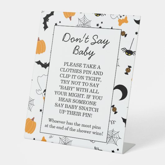 Een kleine boe heeft bijna een Halloween Baby show Reclamebord Met Voetstuk (Voorkant)