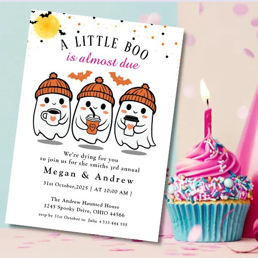 Een kleine boe is bijna verwant aan Halloween Kaart