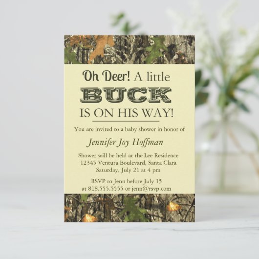Een kleine buck is onderweg. Camo Invite Kaart (Staand voorkant)