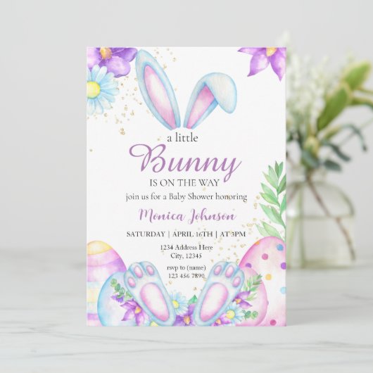 Een kleine Bunny is onderweg Baby shower Kaart (Staand voorkant)