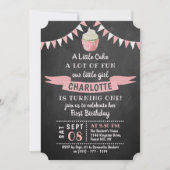 Een kleine Cake Chalkboard 1st Birthday Uitnodigin Kaart (Voorkant)