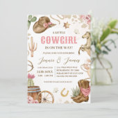 Een kleine cowgirl Baby shower uitnodiging (Staand voorkant)