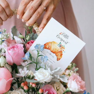 Een kleine croissant is onderweg naar het Baby sho Kaart