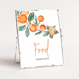 Een kleine cutie is op de weg Oranje eten Poster