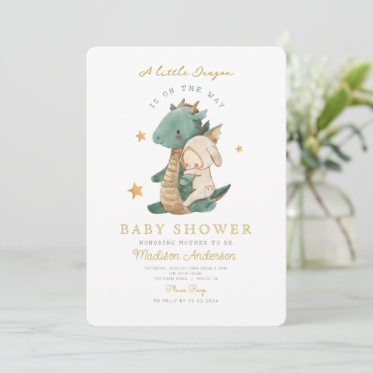 Een kleine draak is op weg naar Baby shower Kaart (Staand voorkant)