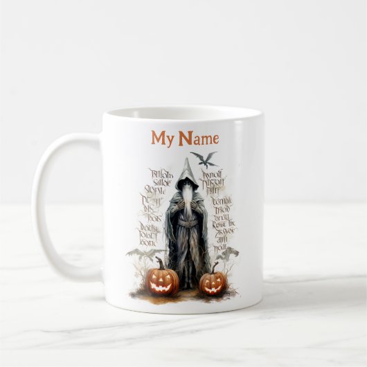 Een kleine gnomo Wizard: Halloween Gepersonaliseer Koffiemok (Links)