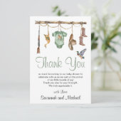 Een kleine jager is op weg naar het Baby shower Bedankkaart (Staand voorkant)