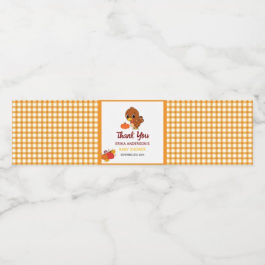 Een Kleine Kalkoen Is Op Weg naar Herfst Thanksgiv Waterfles Etiket (Enkel label)