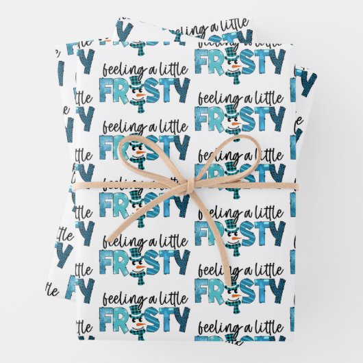 Een kleine kikkervisje aan te passen inpakpapier vel (In situ)