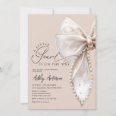Een kleine parel is onderweg Beige Bow Baby shower Kaart (Voorkant)