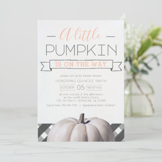 Een kleine pompoen is onderweg Buffalo Check Herfs Kaart (Staand voorkant)