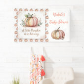 Een kleine pompoen is op weg naar het Baby shower Spandoek (Insitu)