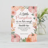 Een kleine pompoen meisje Herfst Floral Baby showe Kaart (Staand voorkant)