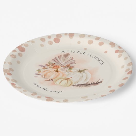 Een kleine pompoen op de weg Herfst Baby shower Papieren Bordje (Gekanteld)