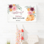 Een kleine pompoen op de weg herfst baby shower spandoek (Insitu)