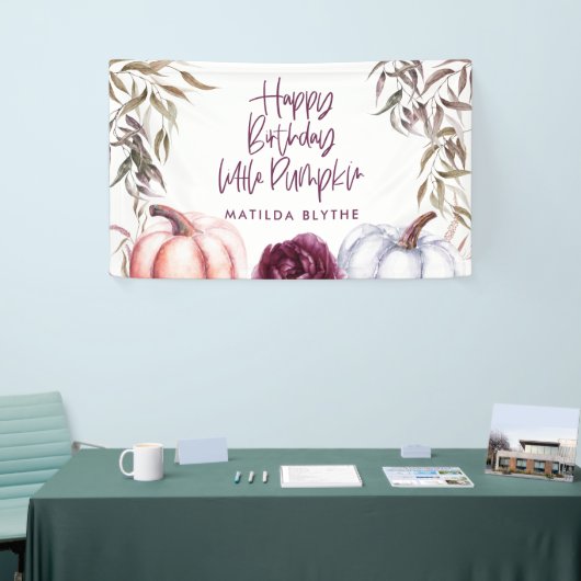 Een kleine pompoen paarse herfst spandoek (Beurs)