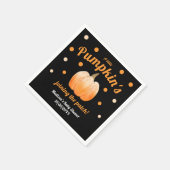 Een kleine pompoen sluit zich aan bij het Patch Ba Servet (Hoek)