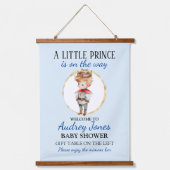 Een kleine prins is op weg naar het Baby shower Hangend Wandkleed (Voorkant)