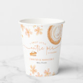 Een kleine schattige taart bakt | Baby Shower Papieren Bekers (Achterkant)