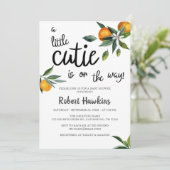 Een kleine stropdas is onderweg Baby shower Kaart (Staand voorkant)