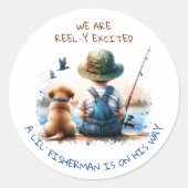 Een kleine visser | Baby shower van Schattigee jon Ronde Sticker (Voorkant)