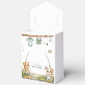 Een kleine visser is aan het genieten van een vreu bedankdoosjes (Open)