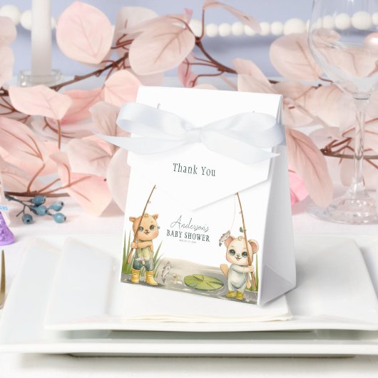 Een kleine visser is aan het wankelen in Joy Baby Bedankdoosjes