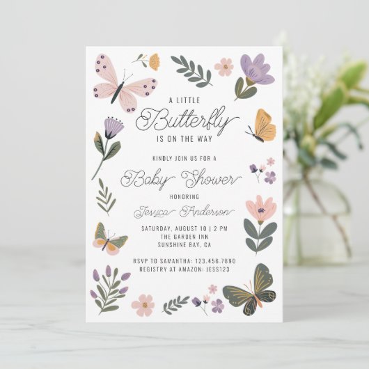 Een kleine vlinder is op weg naar Schattige Baby s Kaart (Staand voorkant)