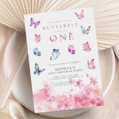 Een kleine vlinder roze bloemen 1e verjaardag kaart